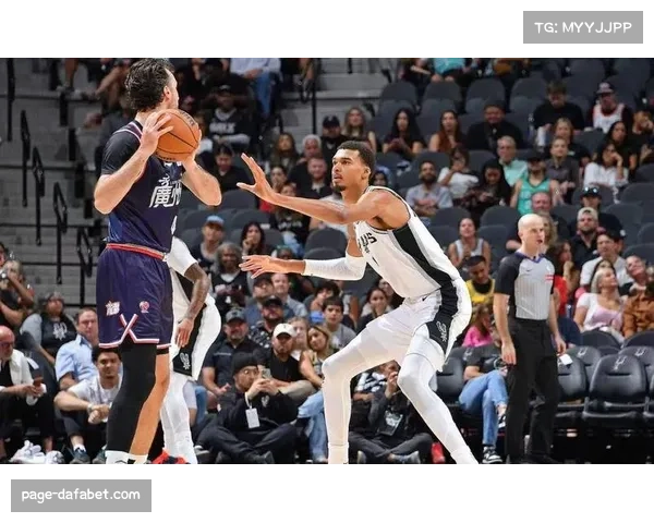 半场战罢,文班亚马发挥出色助马刺领先热火